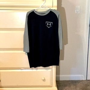 Mens under armour long sleeveish top